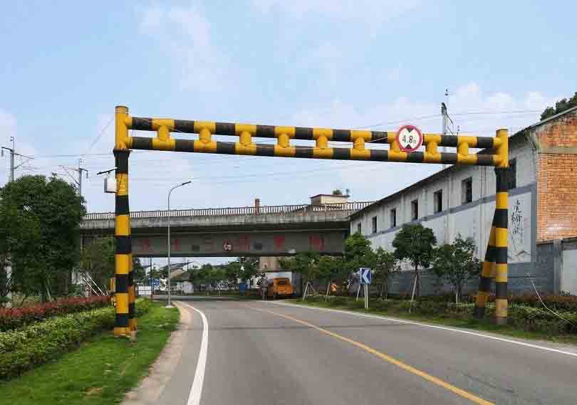 北京铁路限高架